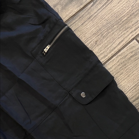 Banana Republic women’s Tencel Cargo Pants XXL NWT!! - Picture 7 of 10